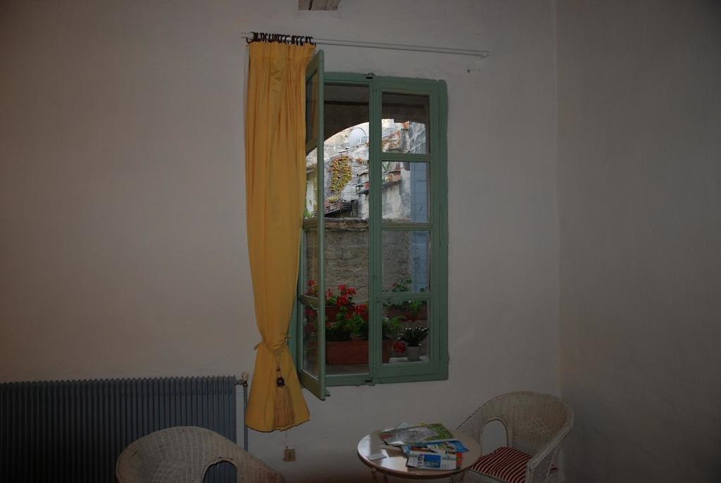 Le Richelieu Bed and Breakfast Uzès Esterno foto