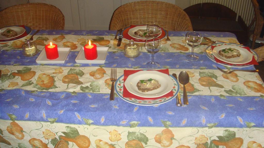 Le Richelieu Bed and Breakfast Uzès Esterno foto