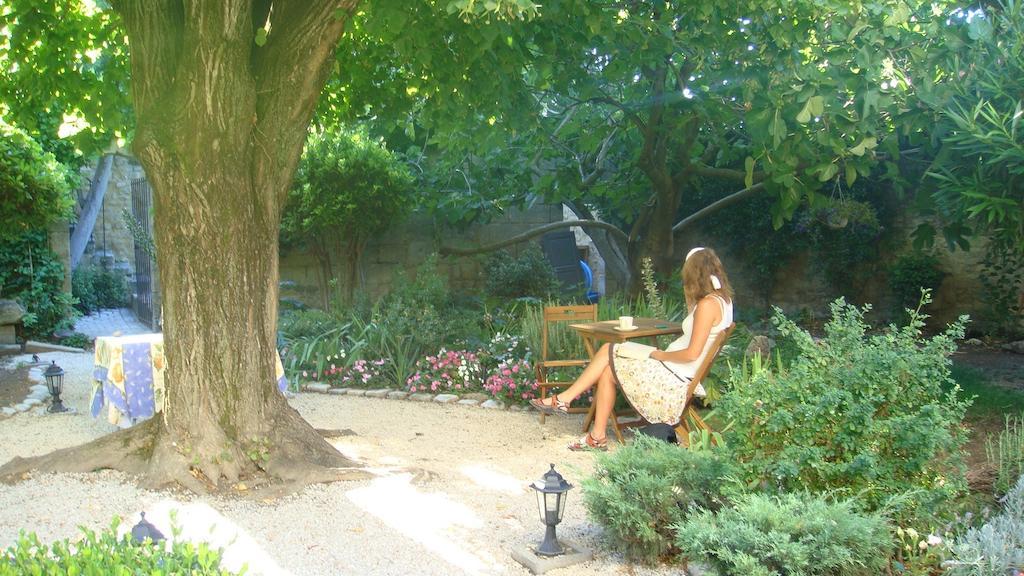 Le Richelieu Bed and Breakfast Uzès Esterno foto