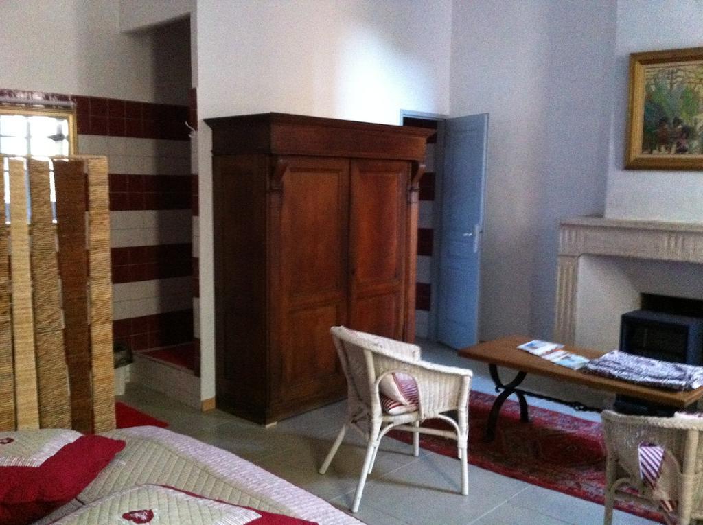 Le Richelieu Bed and Breakfast Uzès Esterno foto